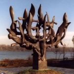 belgrade-yugoslavia-a-monument-to-the-victims-of-the-holocaust-by-the-sculptor-nandor-glid-yad-vashem-photo-archive-1369223391_b-490x346